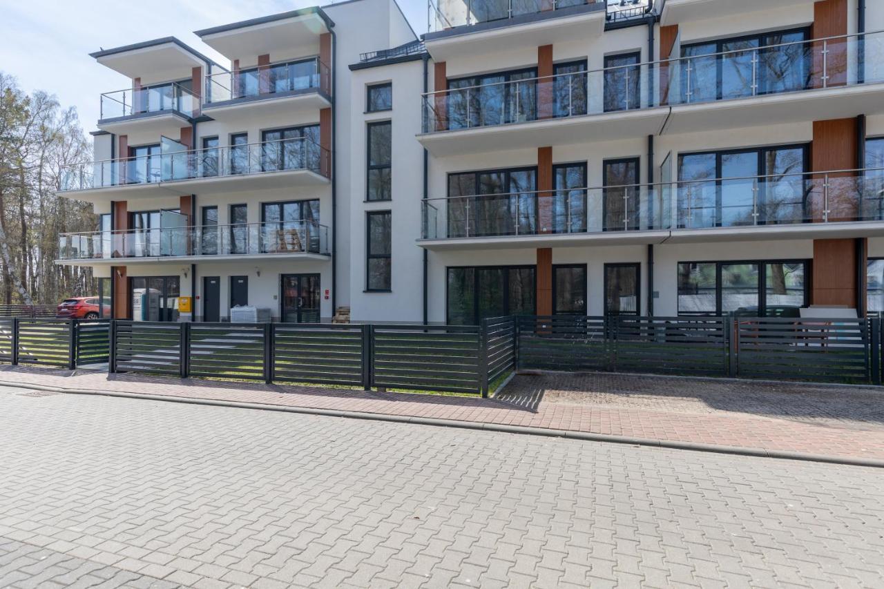 Little Laguna Apartments Sauna & Parking By Noclegi Renters ミエンジボジェ エクステリア 写真