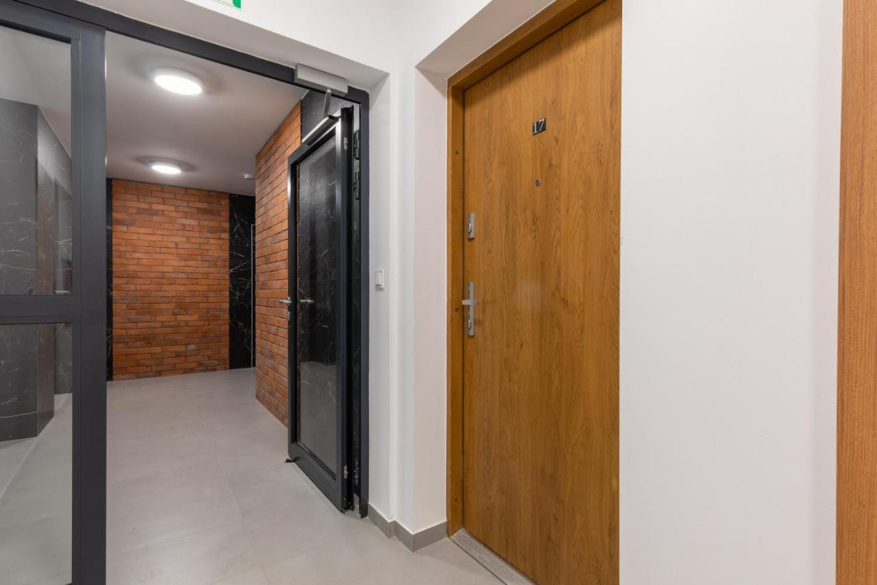 Little Laguna Apartments Sauna & Parking By Noclegi Renters ミエンジボジェ エクステリア 写真